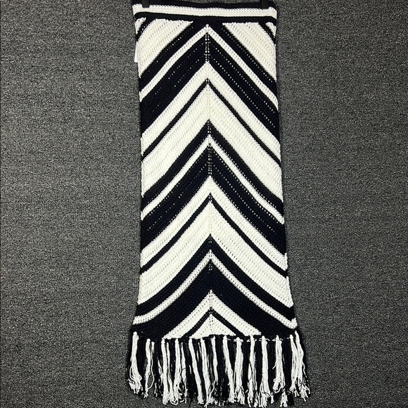 Nine West Crocheted Fitted Black and White Knit Skirt, Womens XS - Picture 7 of 7